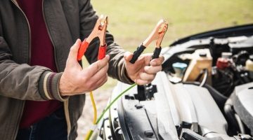 Carro parado na quarentena: veja como preservar a bateria